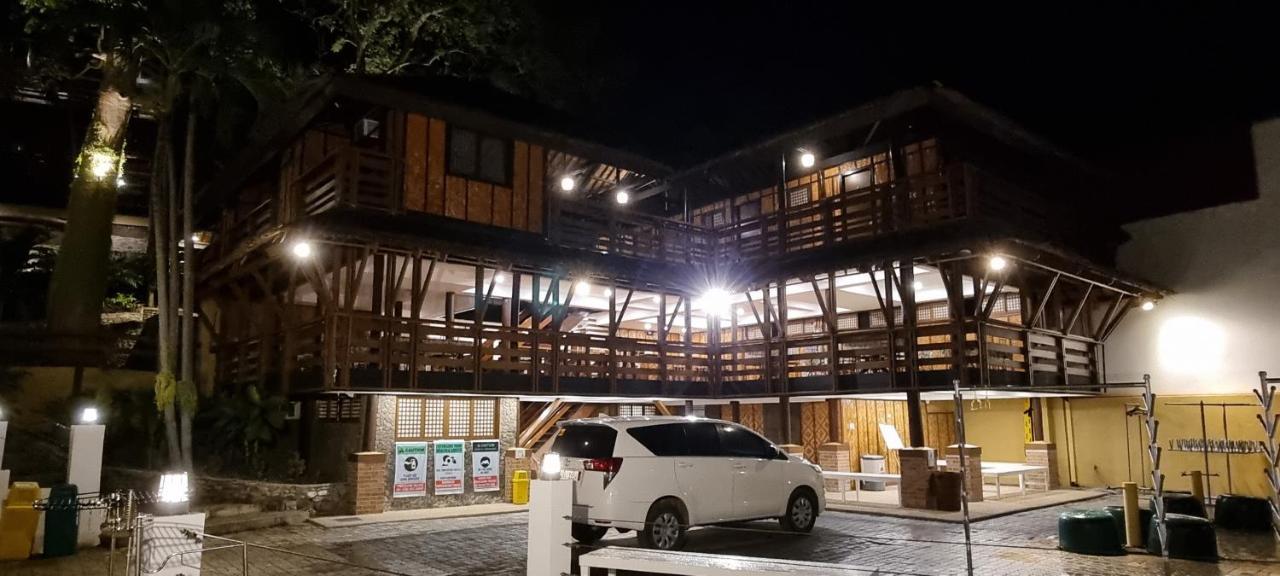 Aquaventure Reef Club Hotel Mabini  Exterior photo