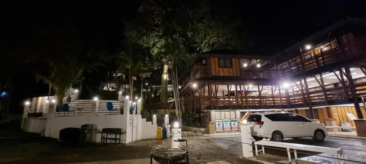 Aquaventure Reef Club Hotel Mabini  Exterior photo